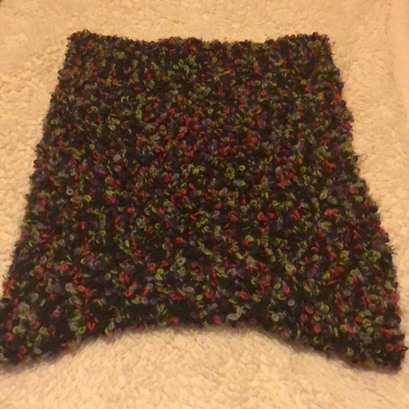 Warm and fuzzy Steve Madden infinity scarf - Picture 2 of 4